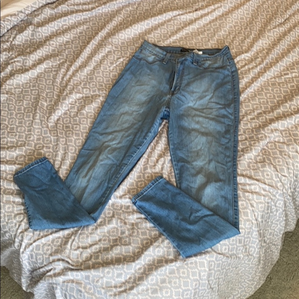 High Waisted Light Wash Jegging